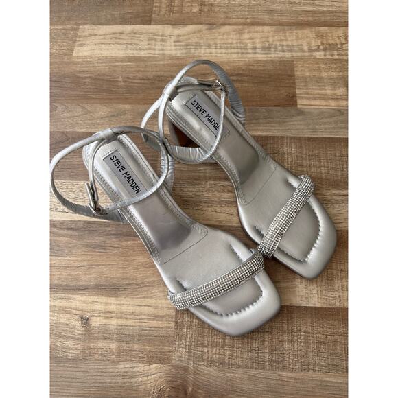 Women's Steve Madden Amalya Glitter Studded Strappy Block Heel Sandal size 8.5 - Picture 2 of 6